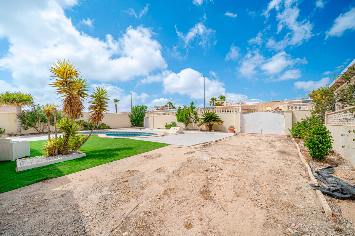 3 Bed Townhouse for sale in Ciudad Quesada Costa Blanca, Alicante, Spain