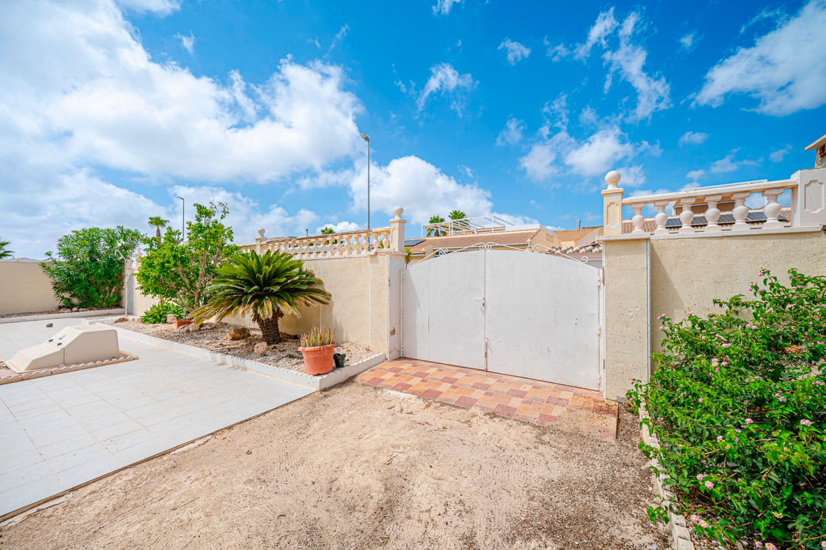 3 Bed Townhouse for sale in Ciudad Quesada Costa Blanca, Alicante, Spain