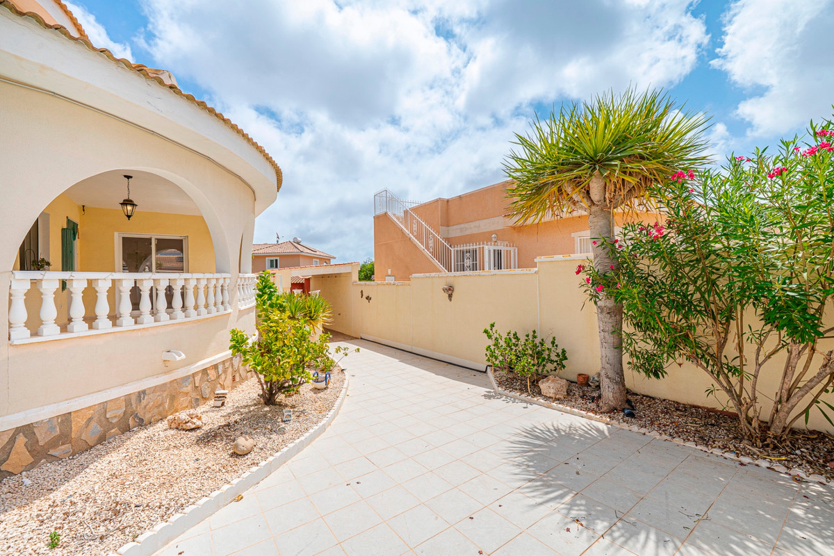 3 Bed Townhouse for sale in Ciudad Quesada Costa Blanca, Alicante, Spain