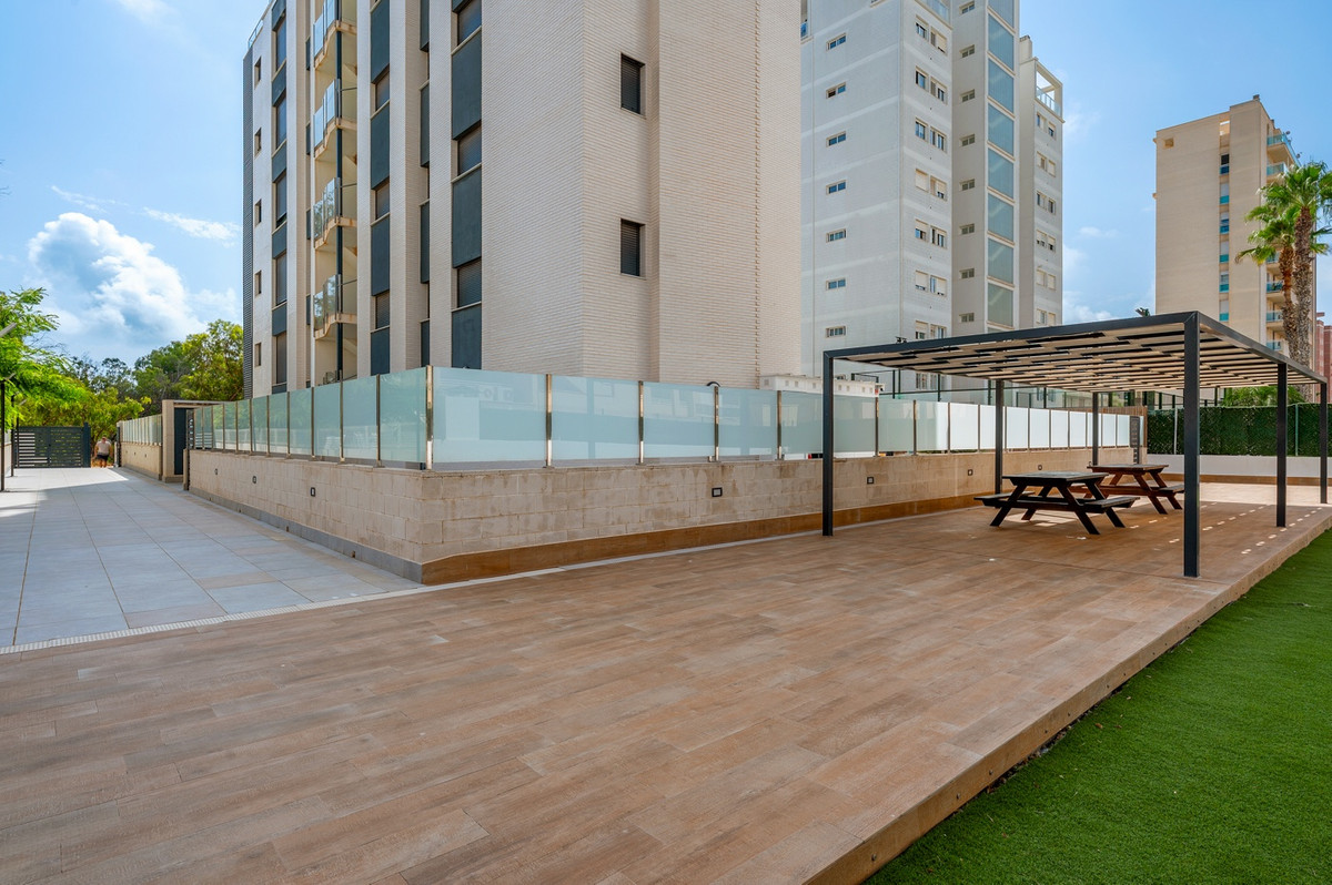 Se vende Apartamento Planta Baja de 3 dormitorios en Costa Blanca, Alicante, España
