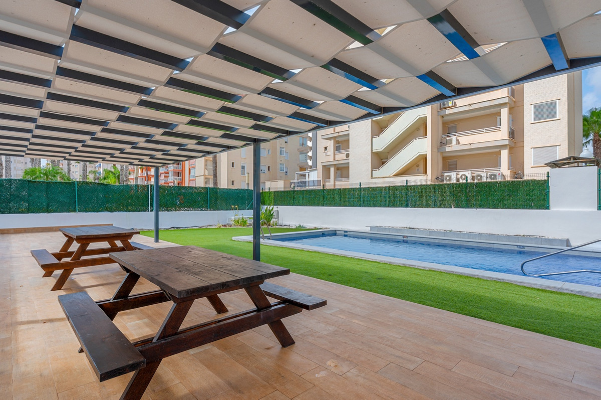 Se vende Apartamento Planta Baja de 3 dormitorios en Costa Blanca, Alicante, España