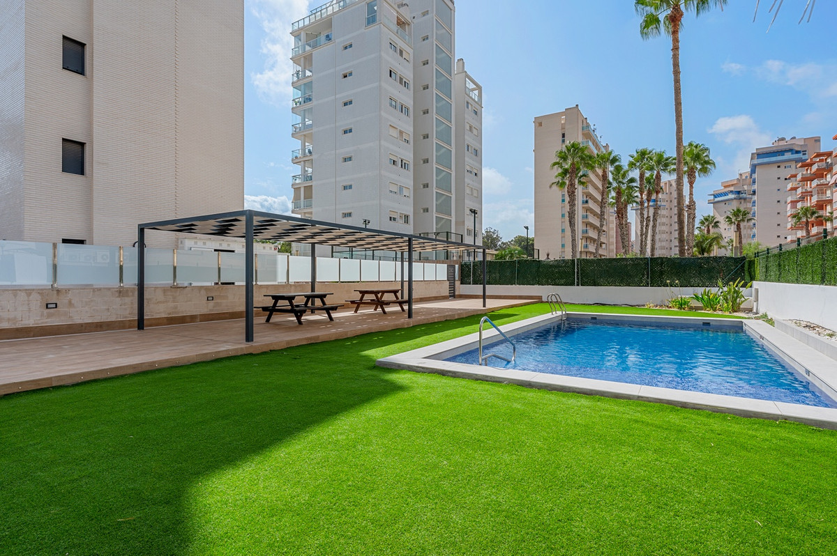 Se vende Apartamento Planta Baja de 3 dormitorios en Costa Blanca, Alicante, España