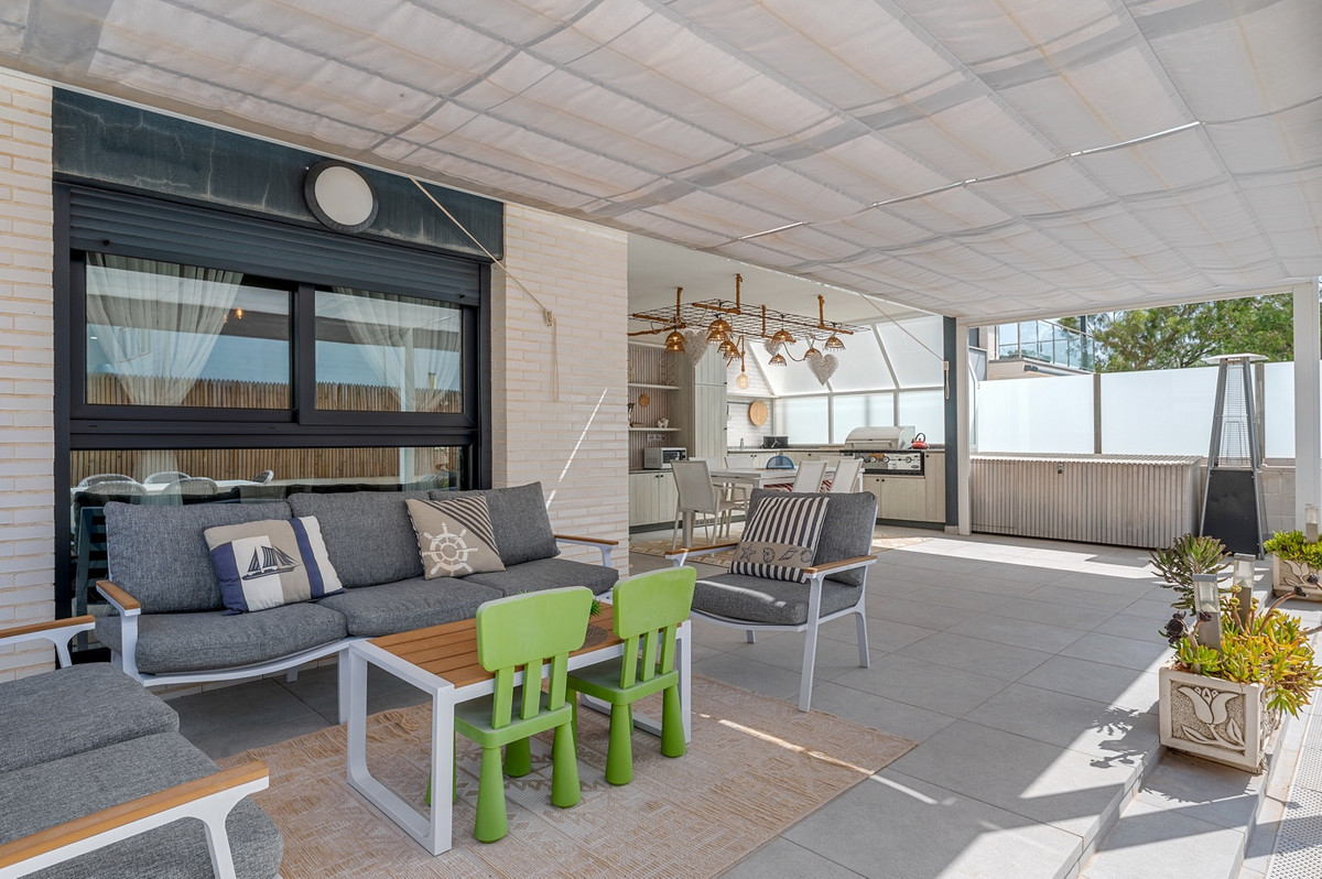 Se vende Apartamento Planta Baja de 3 dormitorios en Costa Blanca, Alicante, España