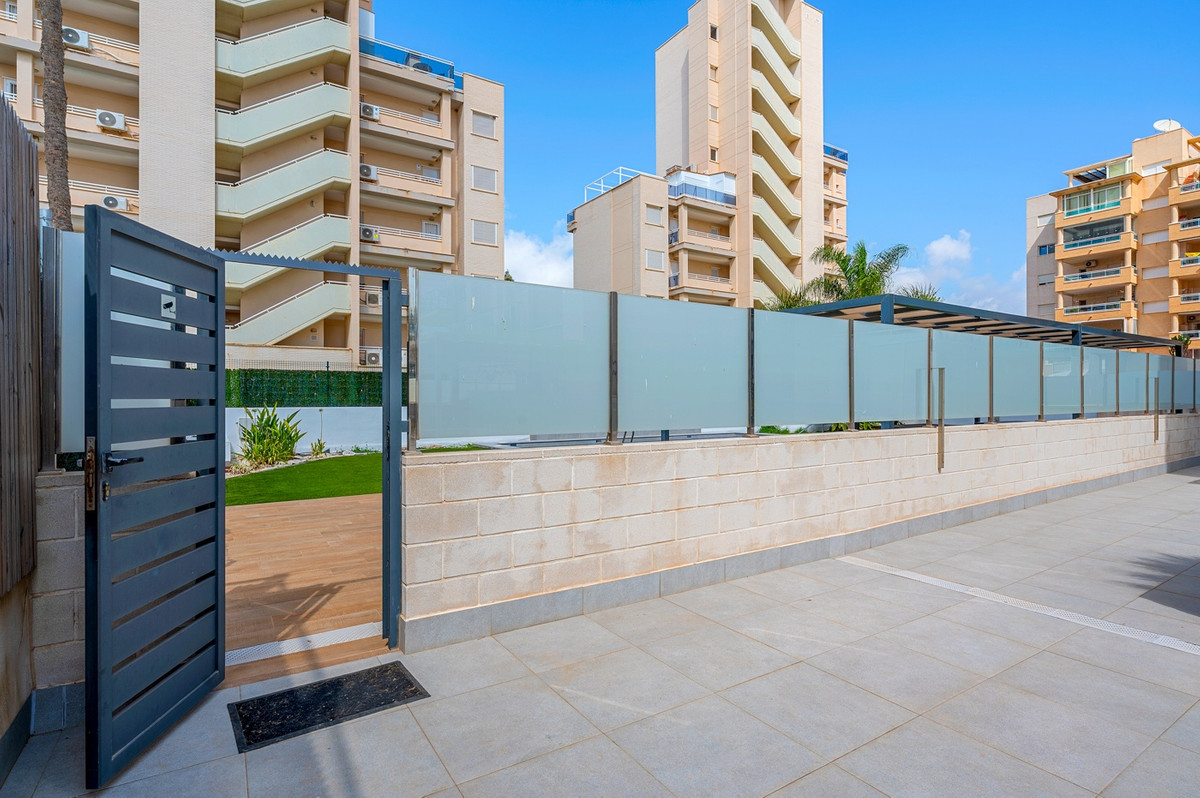 Se vende Apartamento Planta Baja de 3 dormitorios en Costa Blanca, Alicante, España