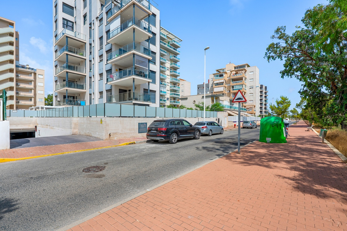 Se vende Apartamento Planta Baja de 3 dormitorios en Costa Blanca, Alicante, España