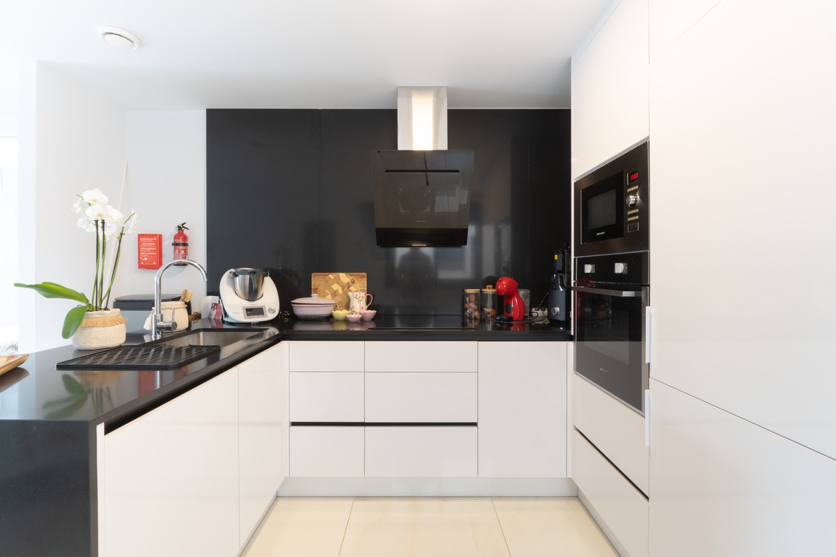 2 Bed Apartment for sale in Los Altos Costa Blanca, Alicante, Spain
