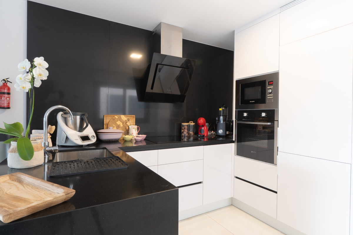 2 Bed Apartment for sale in Los Altos Costa Blanca, Alicante, Spain