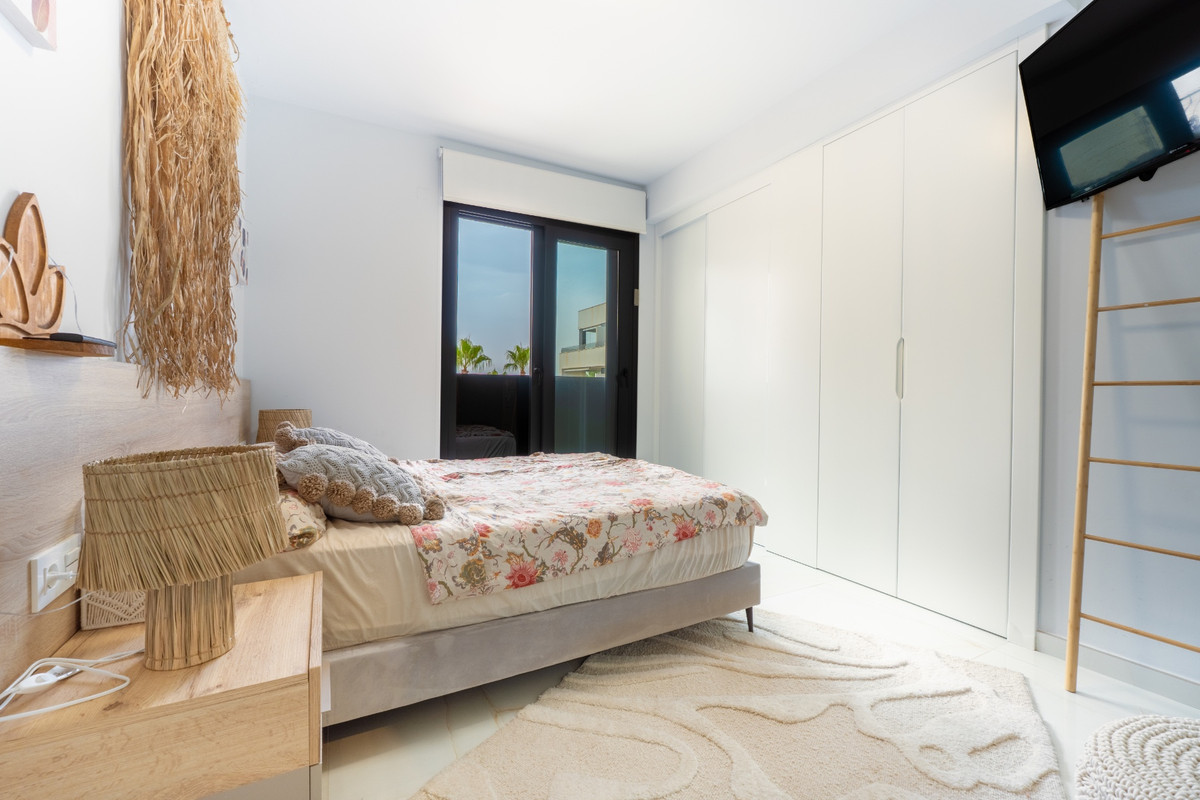2 Bed Apartment for sale in Los Altos Costa Blanca, Alicante, Spain