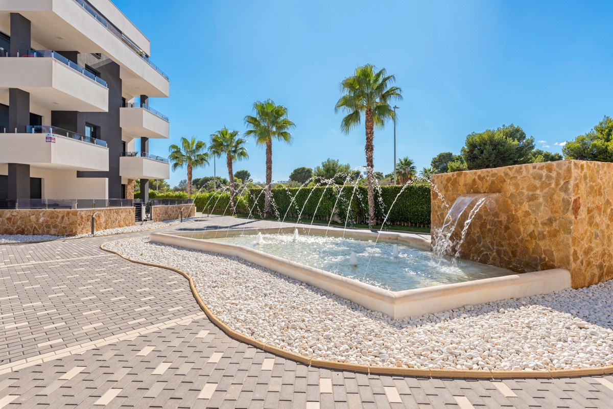 2 Bed Apartment for sale in Los Altos Costa Blanca, Alicante, Spain