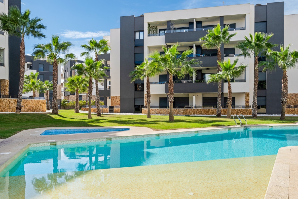 2 Bed Apartment for sale in Los Altos Costa Blanca, Alicante, Spain
