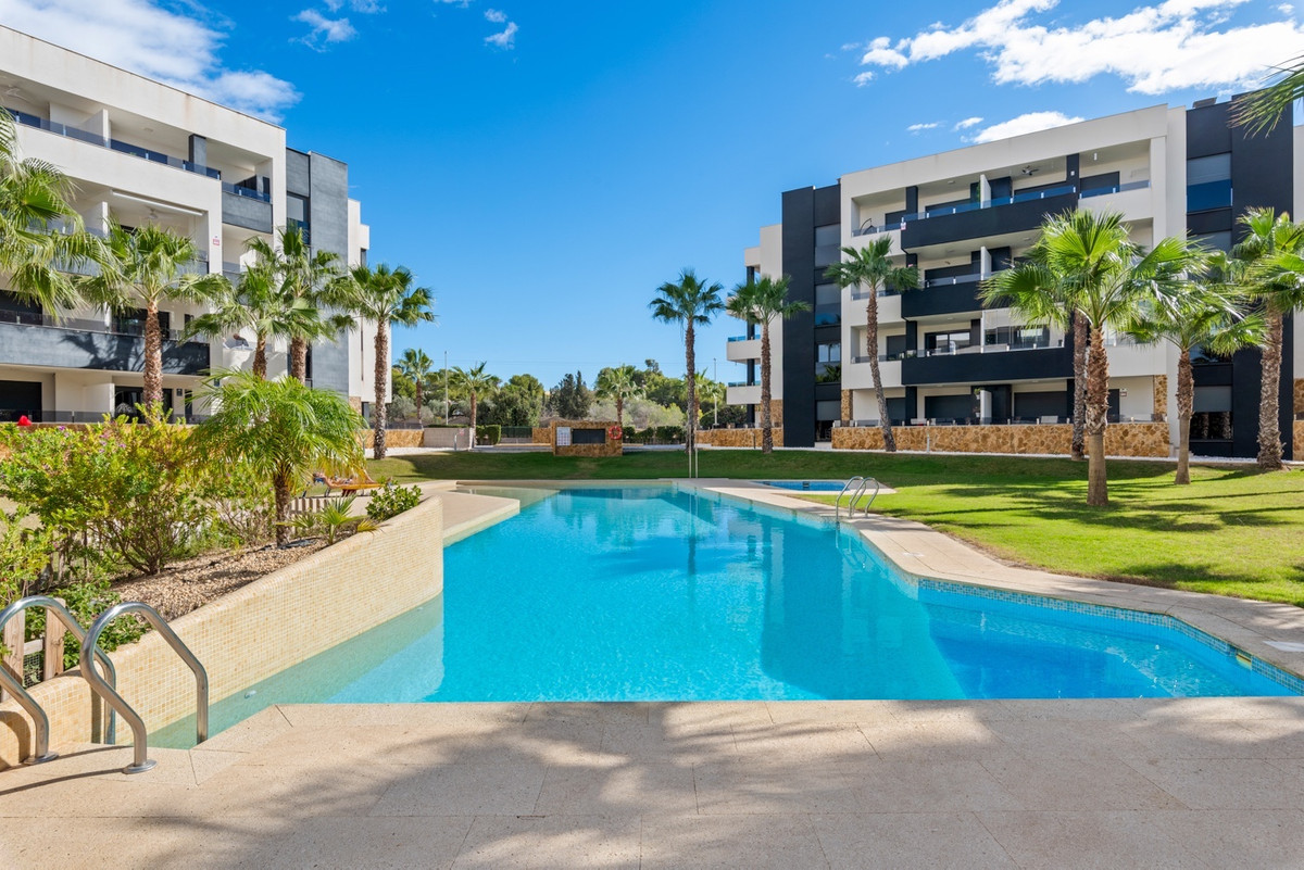 2 Bed Apartment for sale in Los Altos Costa Blanca, Alicante, Spain