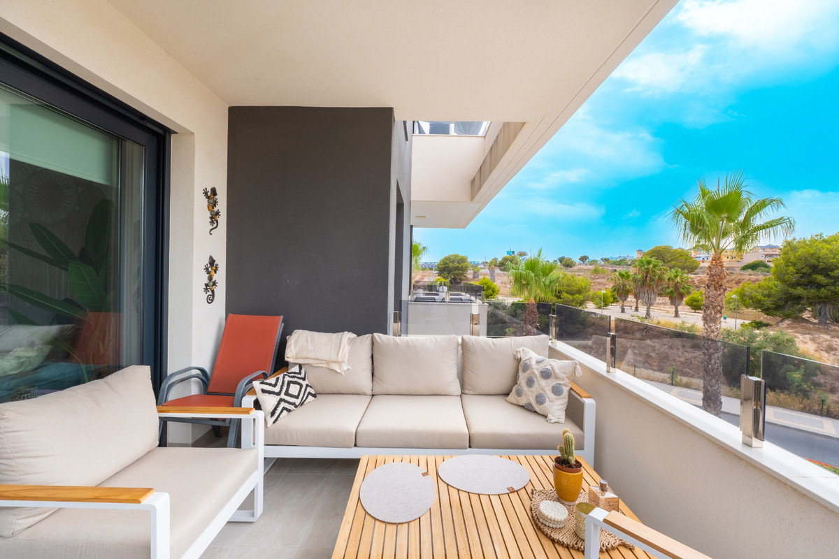 2 Bed Apartment for sale in Los Altos Costa Blanca, Alicante, Spain