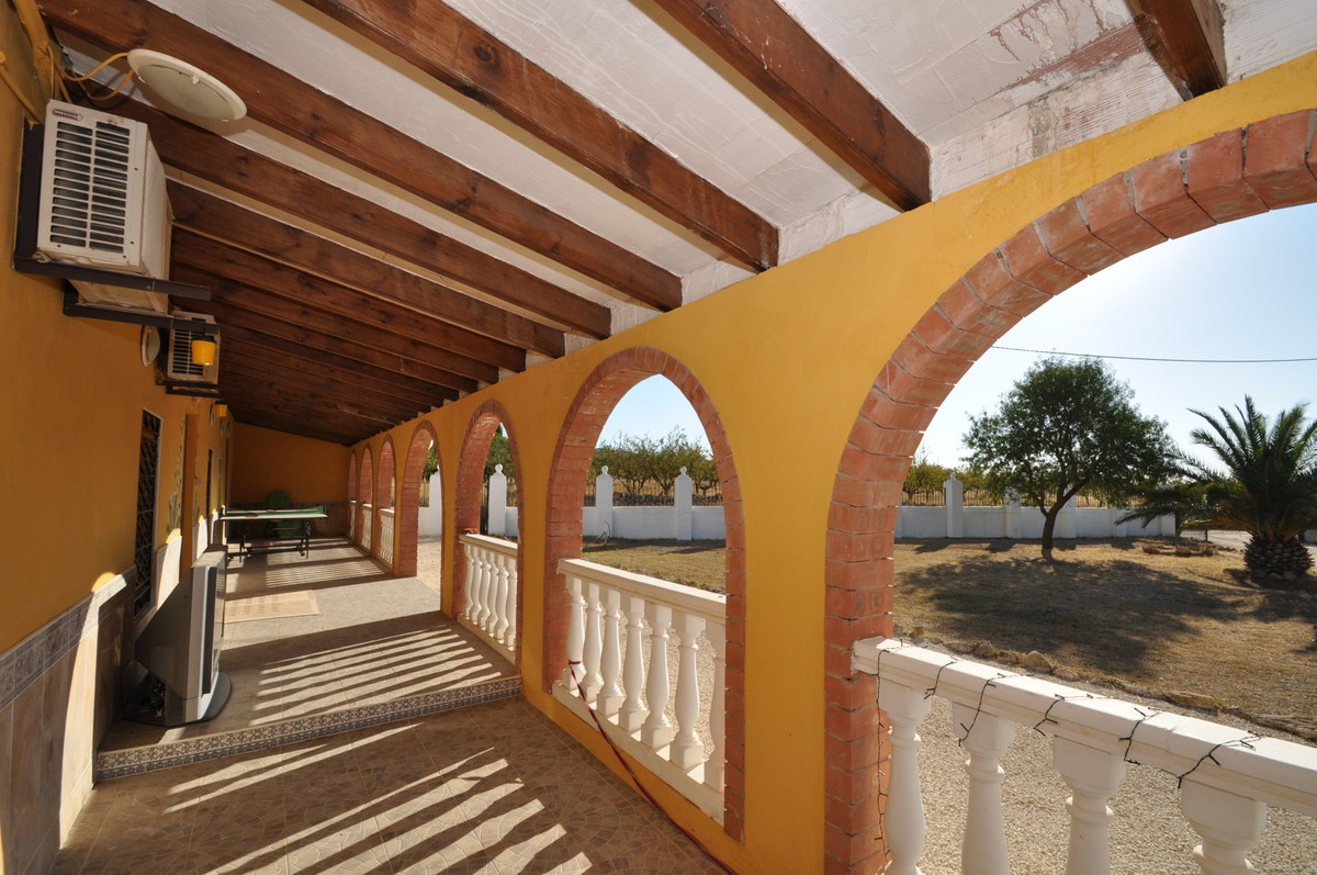 8 Bed Townhouse for sale in Pinoso Costa Blanca, Alicante, Spain