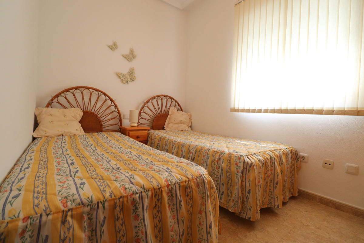 Se vende Villa - Chalet de 3 dormitorios en Costa Blanca, Alicante, España