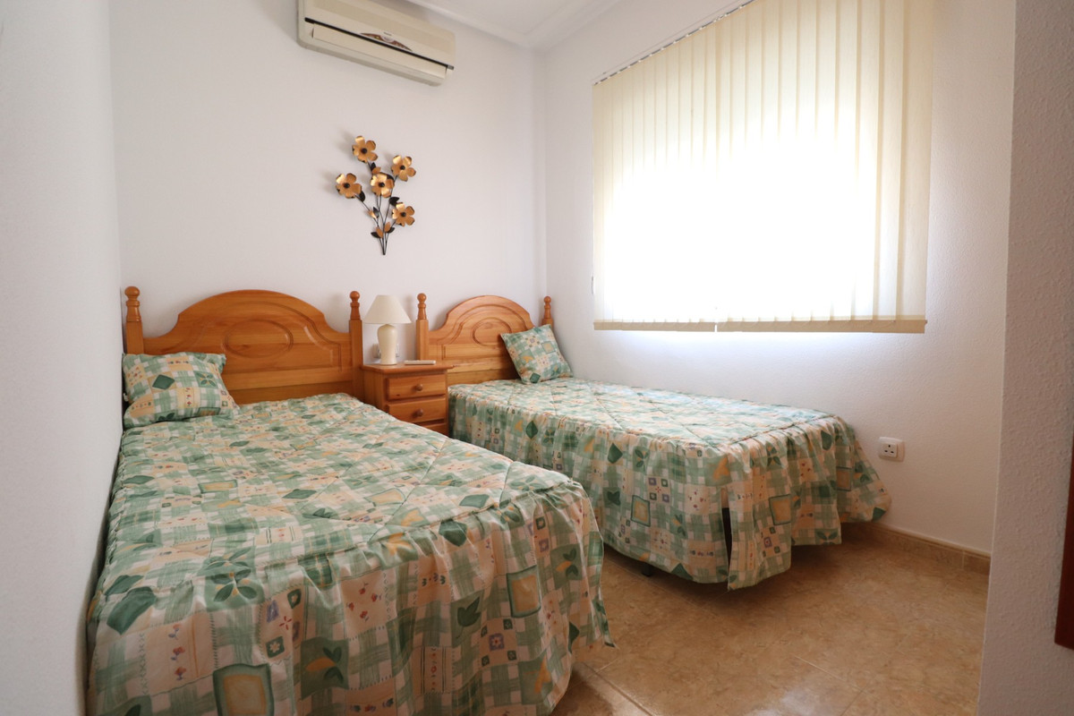 Se vende Villa - Chalet de 3 dormitorios en Costa Blanca, Alicante, España