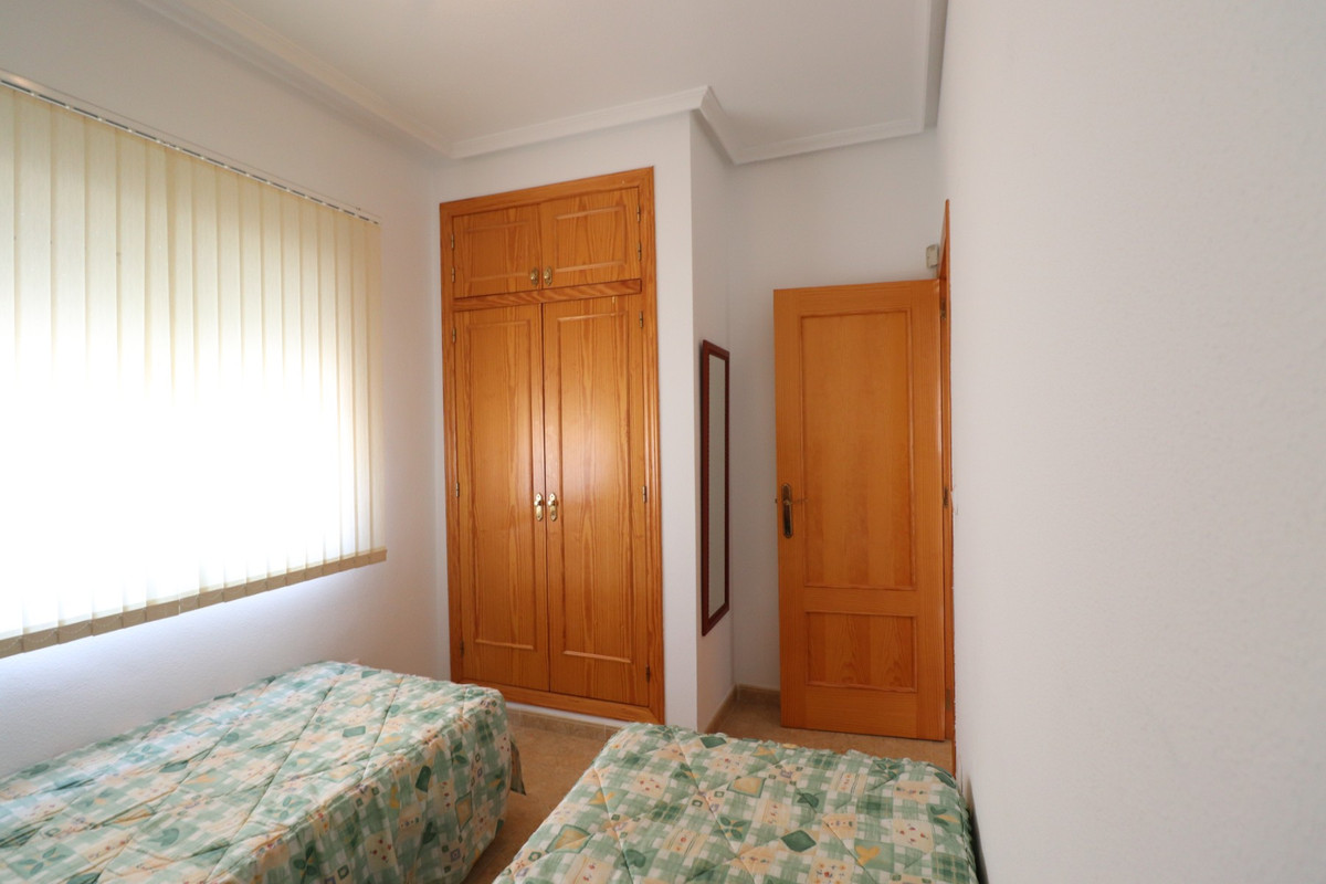 Se vende Villa - Chalet de 3 dormitorios en Costa Blanca, Alicante, España