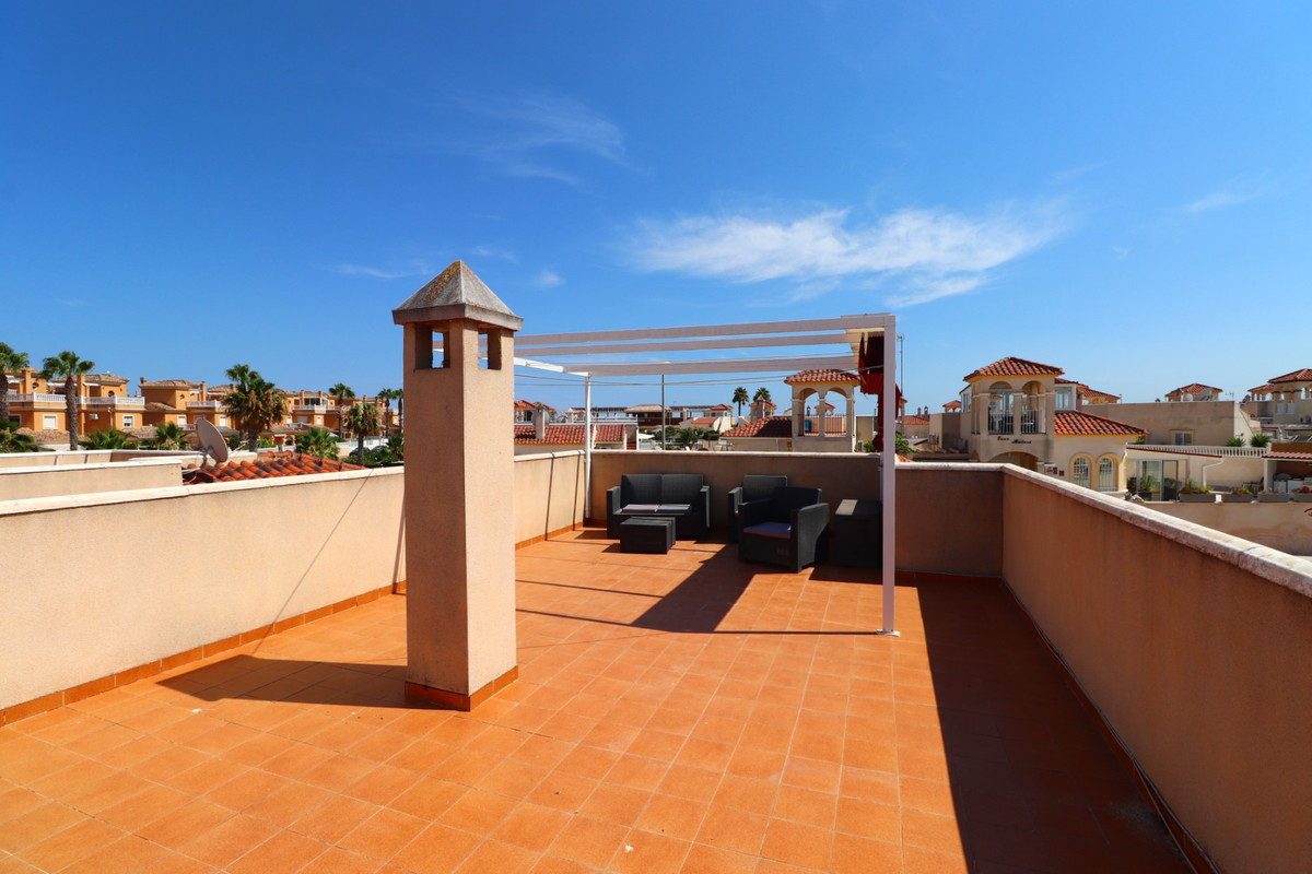 Se vende Villa - Chalet de 3 dormitorios en Costa Blanca, Alicante, España