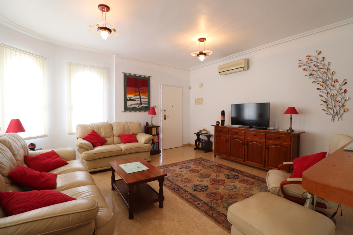 Se vende Villa - Chalet de 3 dormitorios en Costa Blanca, Alicante, España