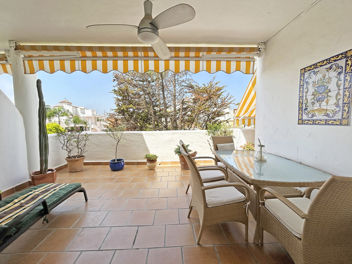 3 Bed Apartment for sale in The Golden Mile Costa Del Sol, Málaga, Spain