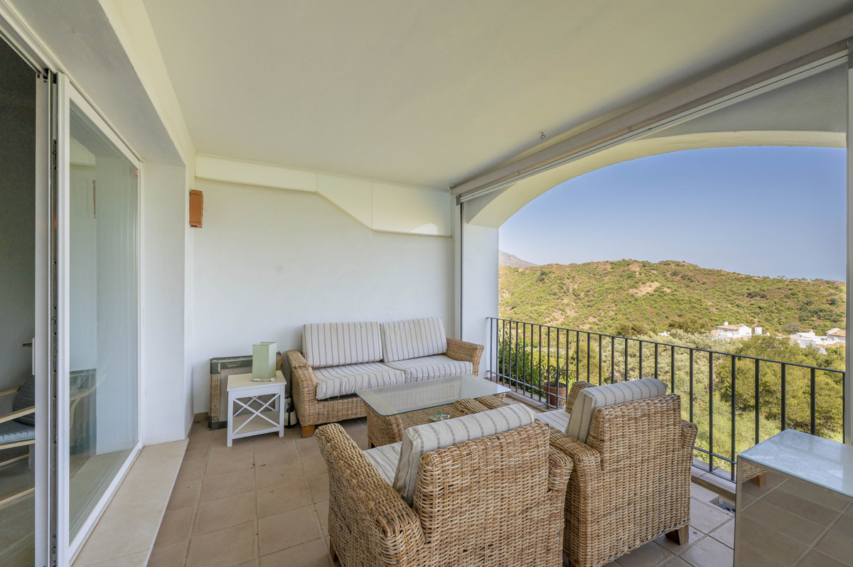2 Bed Apartment for sale in Benahavís Costa Del Sol, Málaga, Spain