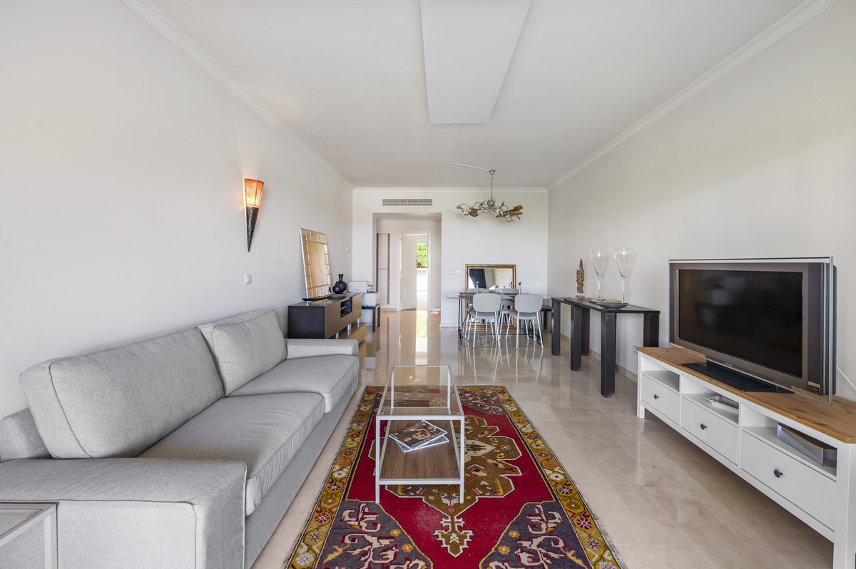 2 Bed Apartment for sale in Benahavís Costa Del Sol, Málaga, Spain