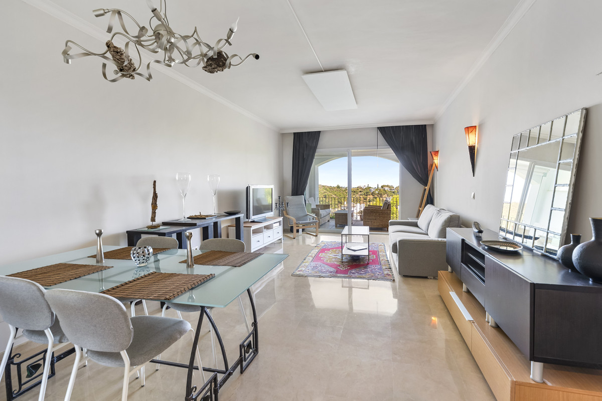 2 Bed Apartment for sale in Benahavís Costa Del Sol, Málaga, Spain