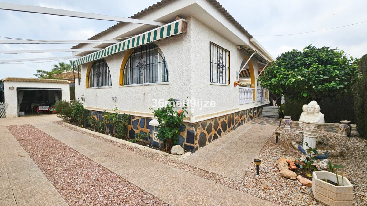 Se vende Villa - Chalet de 3 dormitorios en Costa Calida, Murcia, España