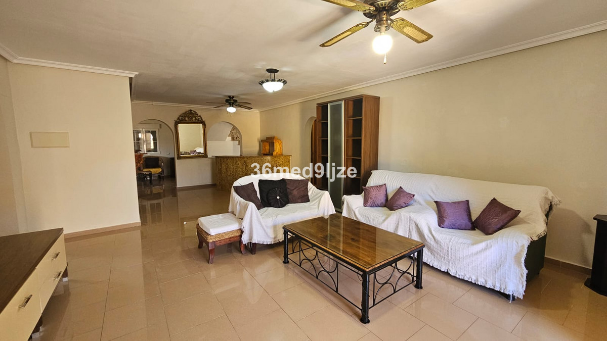 Se vende Villa - Chalet de 6 dormitorios en Costa Calida, Murcia, España