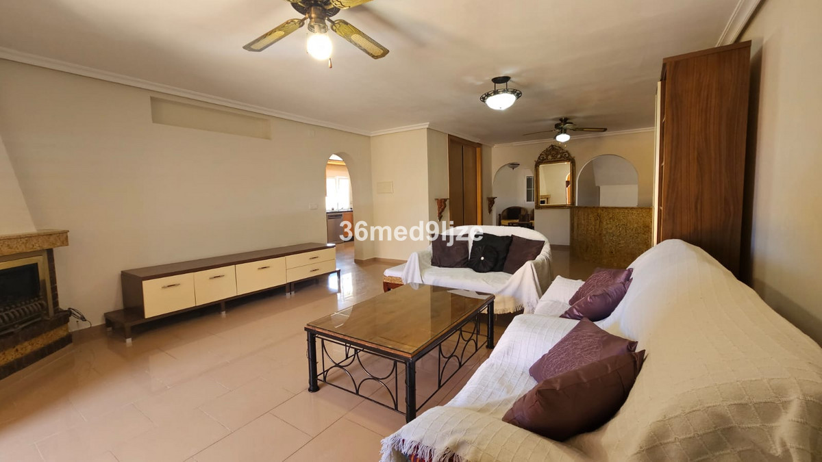 Se vende Villa - Chalet de 6 dormitorios en Costa Calida, Murcia, España