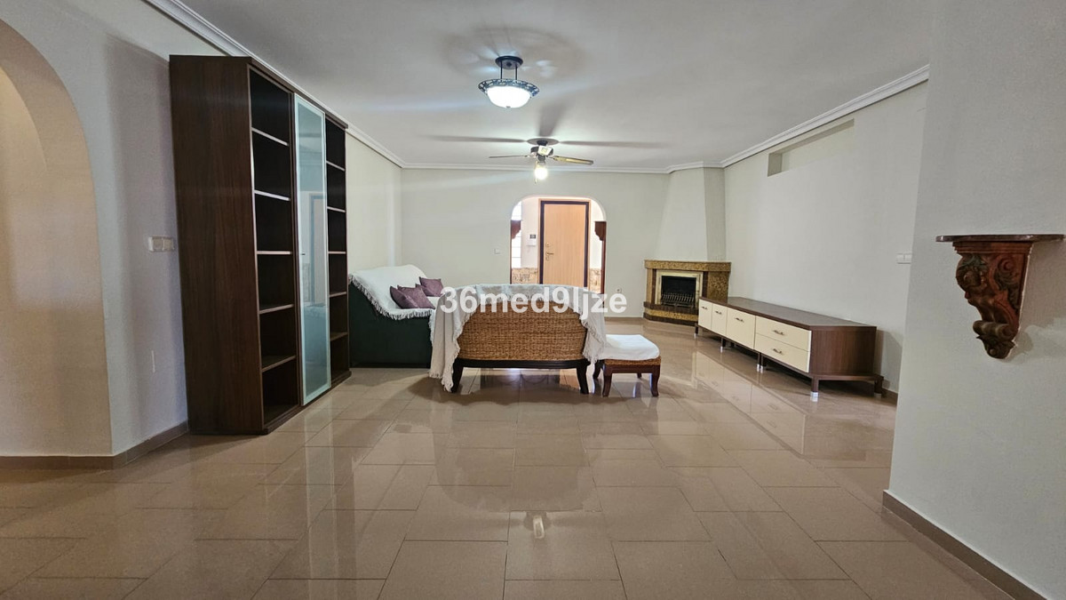 Se vende Villa - Chalet de 6 dormitorios en Costa Calida, Murcia, España