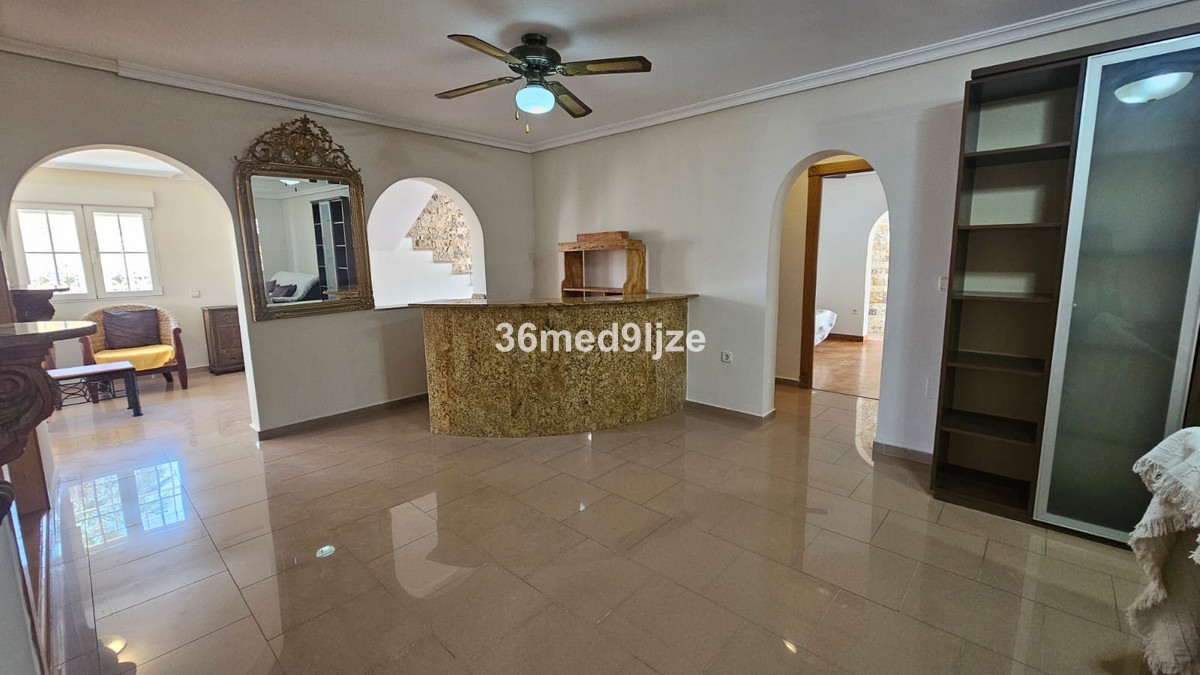 Se vende Villa - Chalet de 6 dormitorios en Costa Calida, Murcia, España