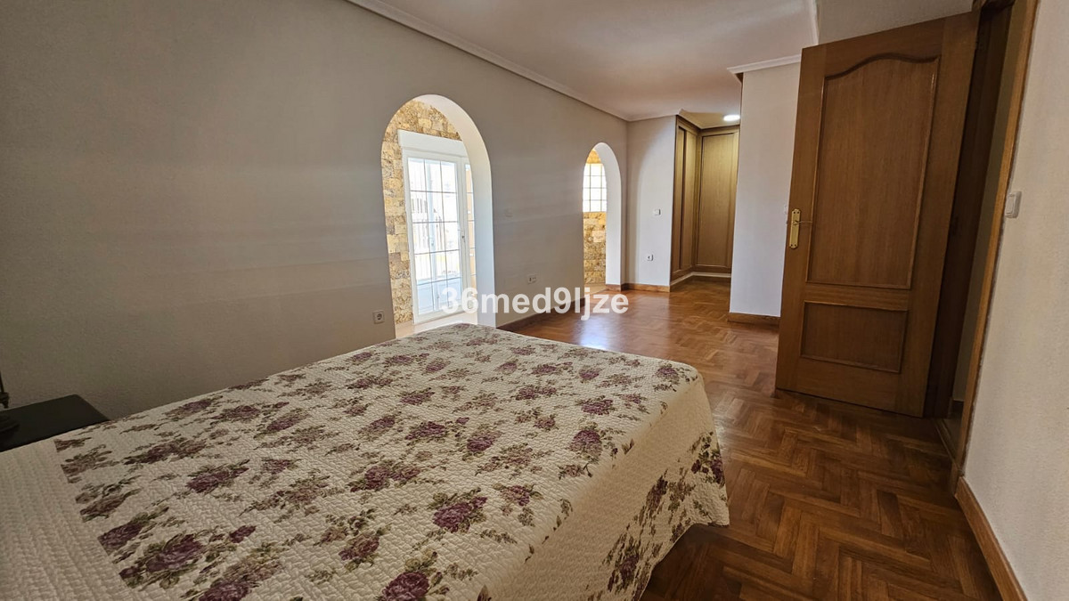 Se vende Villa - Chalet de 6 dormitorios en Costa Calida, Murcia, España