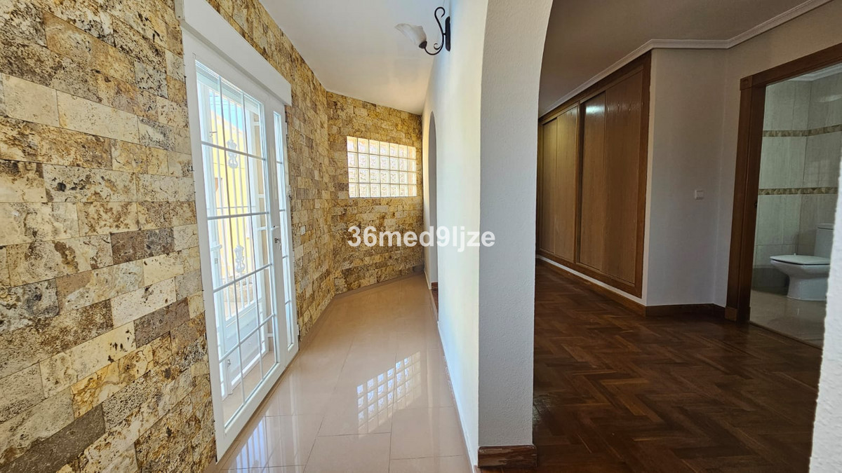 Se vende Villa - Chalet de 6 dormitorios en Costa Calida, Murcia, España