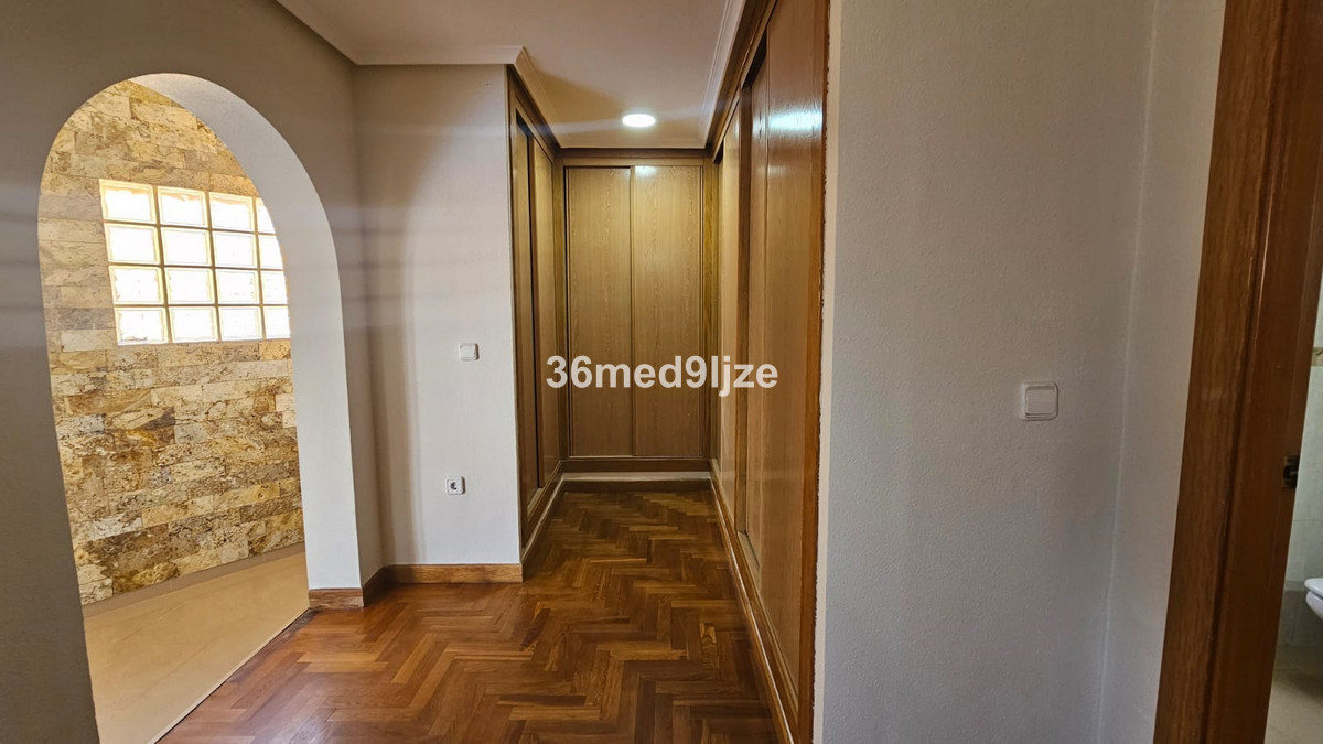 Se vende Villa - Chalet de 6 dormitorios en Costa Calida, Murcia, España