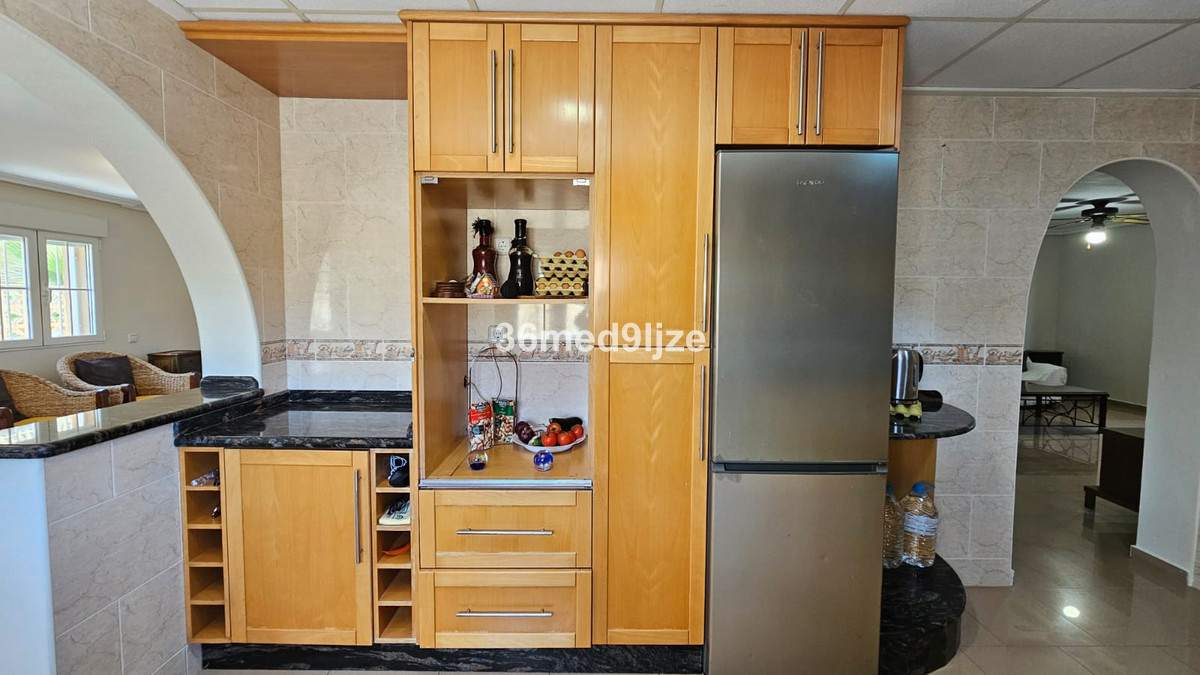 Se vende Villa - Chalet de 6 dormitorios en Costa Calida, Murcia, España