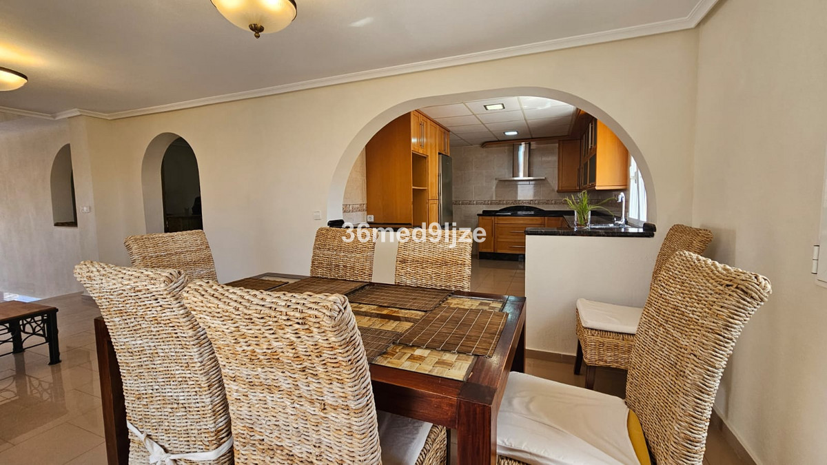 Se vende Villa - Chalet de 6 dormitorios en Costa Calida, Murcia, España