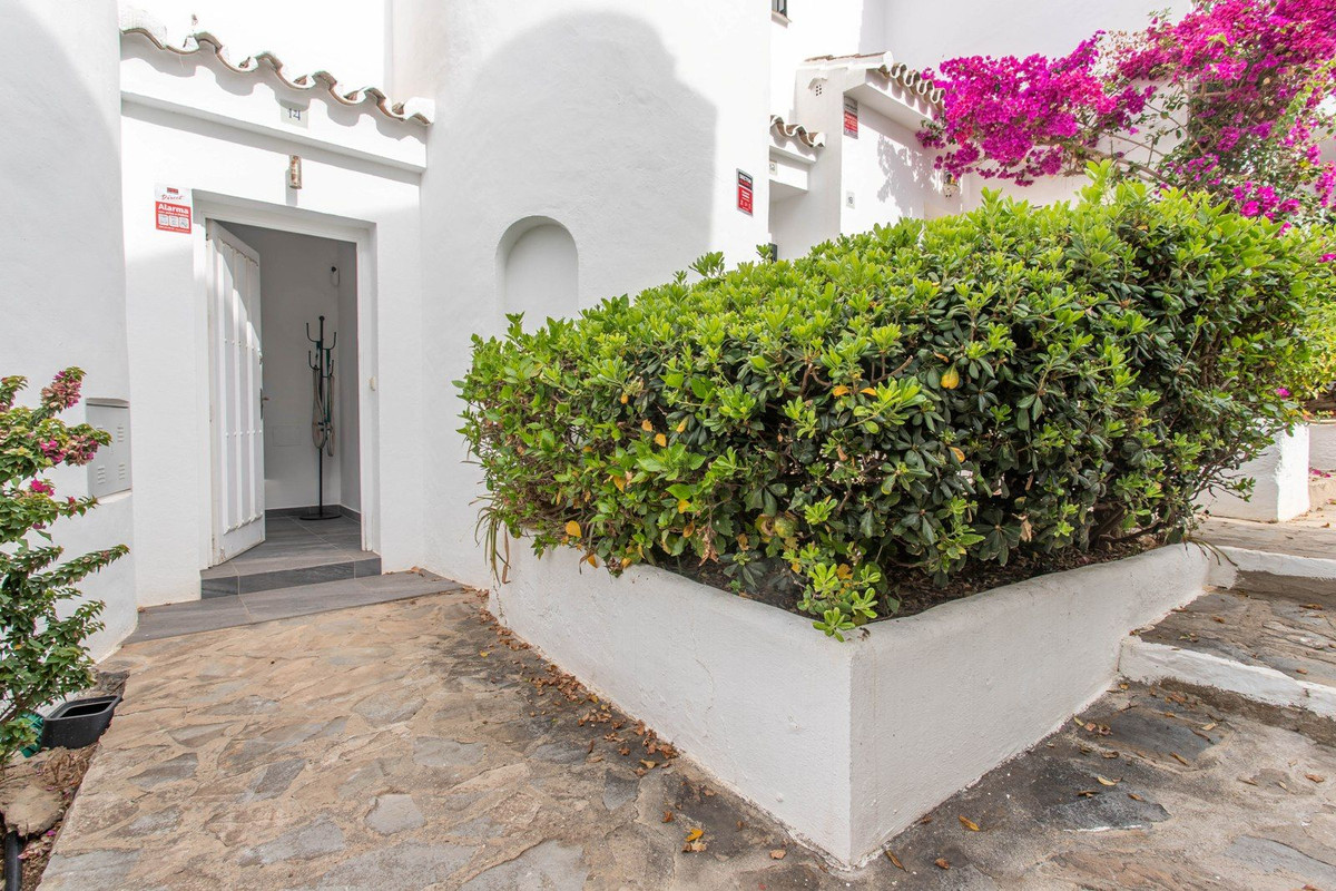 Se vende Pareada de 2 dormitorios en Costa Del Sol, Málaga, España