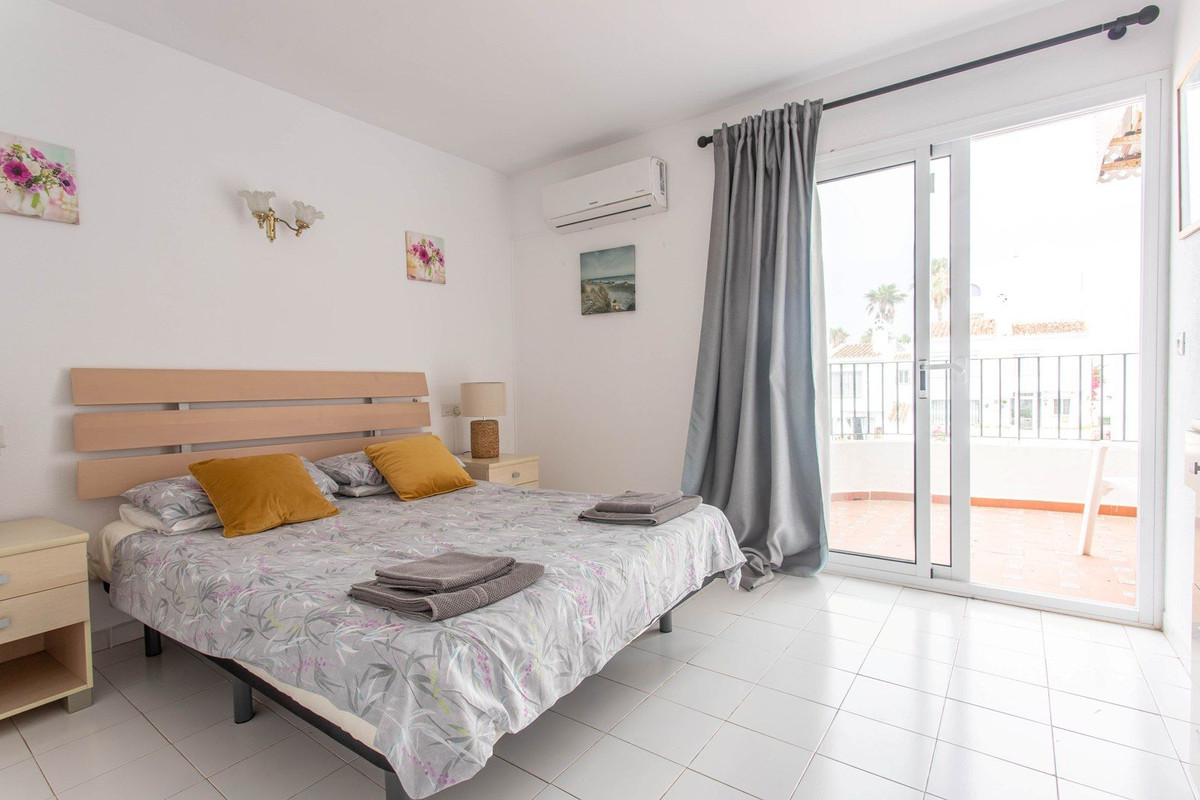 Se vende Pareada de 2 dormitorios en Costa Del Sol, Málaga, España