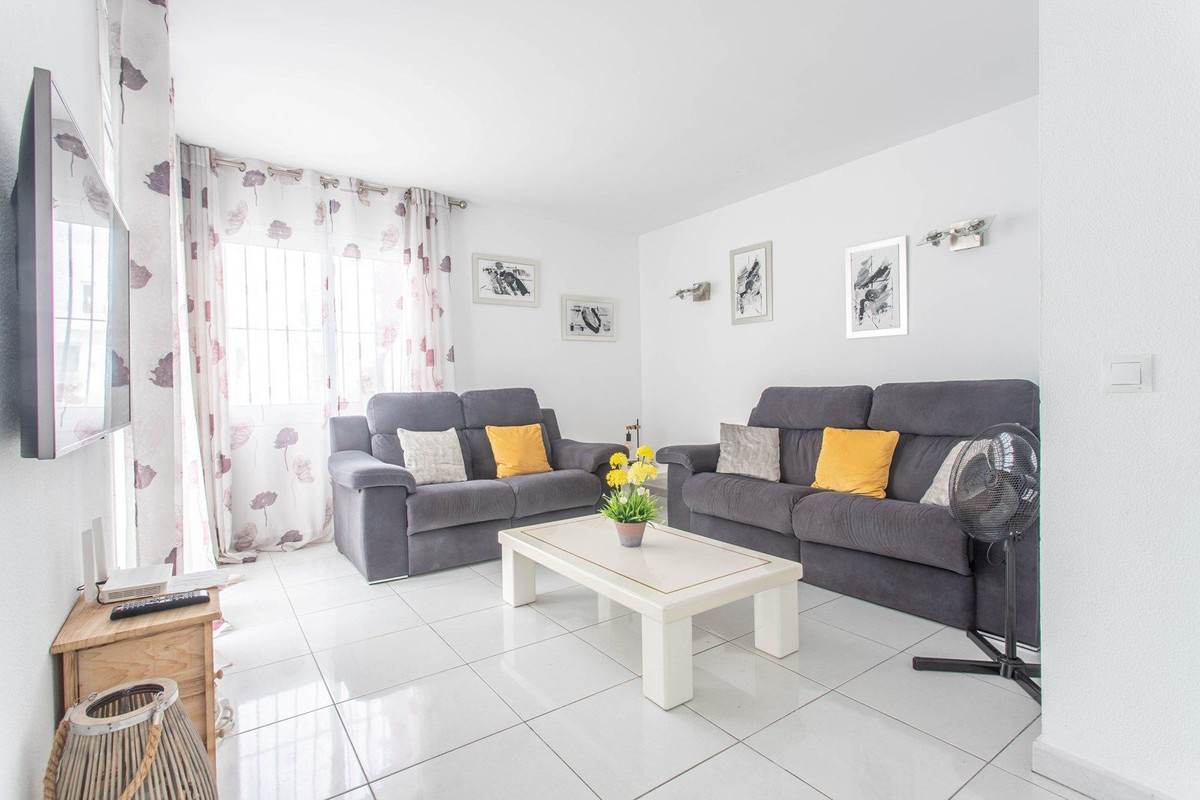 Se vende Pareada de 2 dormitorios en Costa Del Sol, Málaga, España