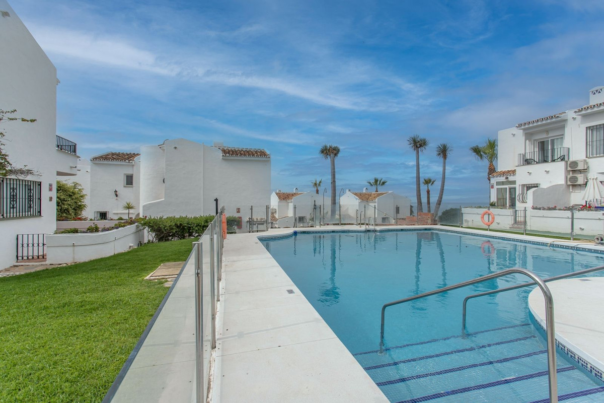Se vende Pareada de 2 dormitorios en Costa Del Sol, Málaga, España