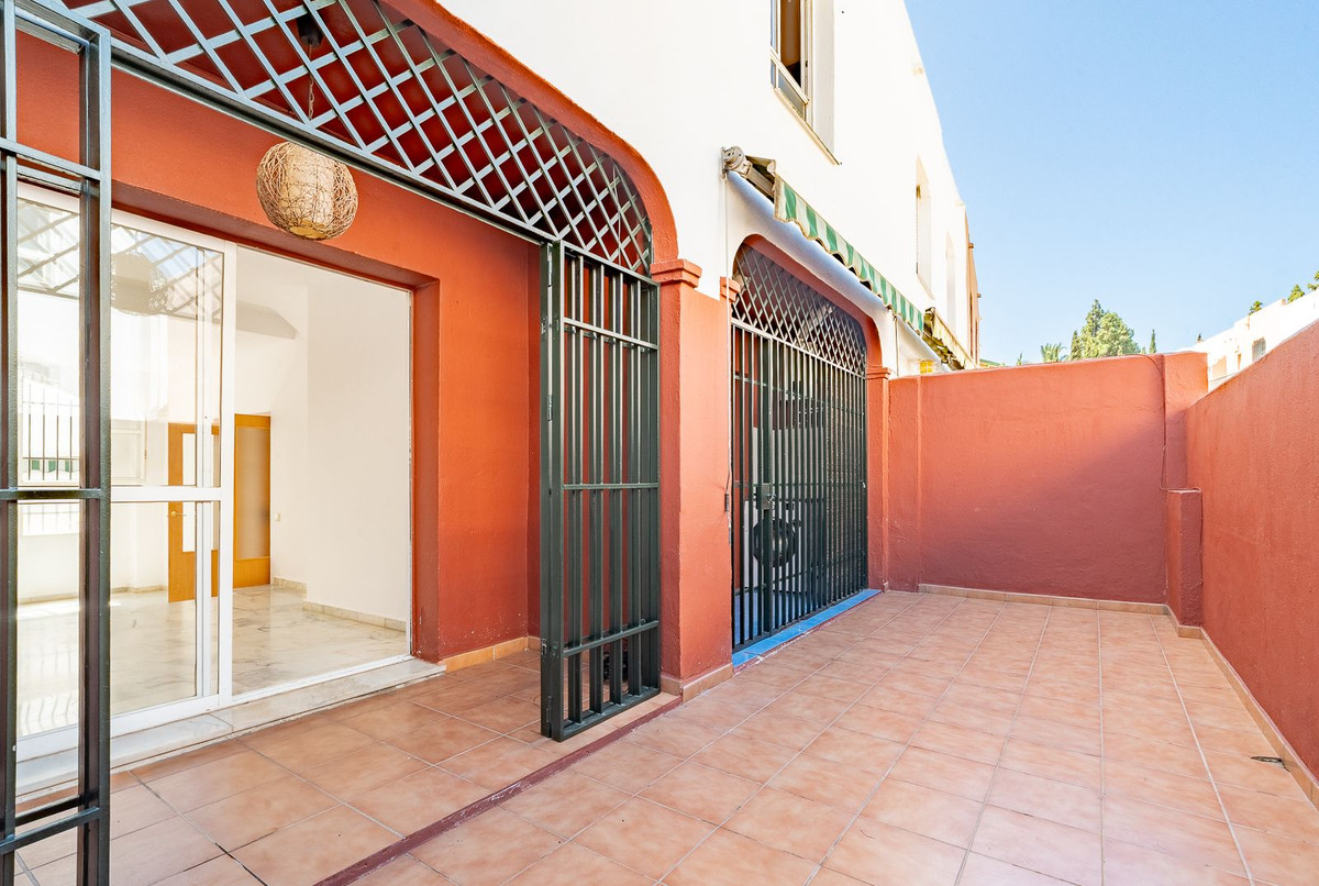 Se vende Pareada de 3 dormitorios en Costa Del Sol, Málaga, España