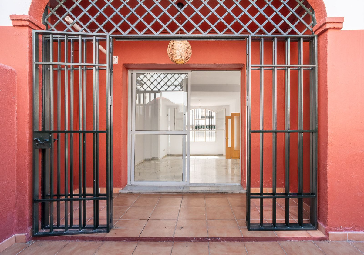 Se vende Pareada de 3 dormitorios en Costa Del Sol, Málaga, España