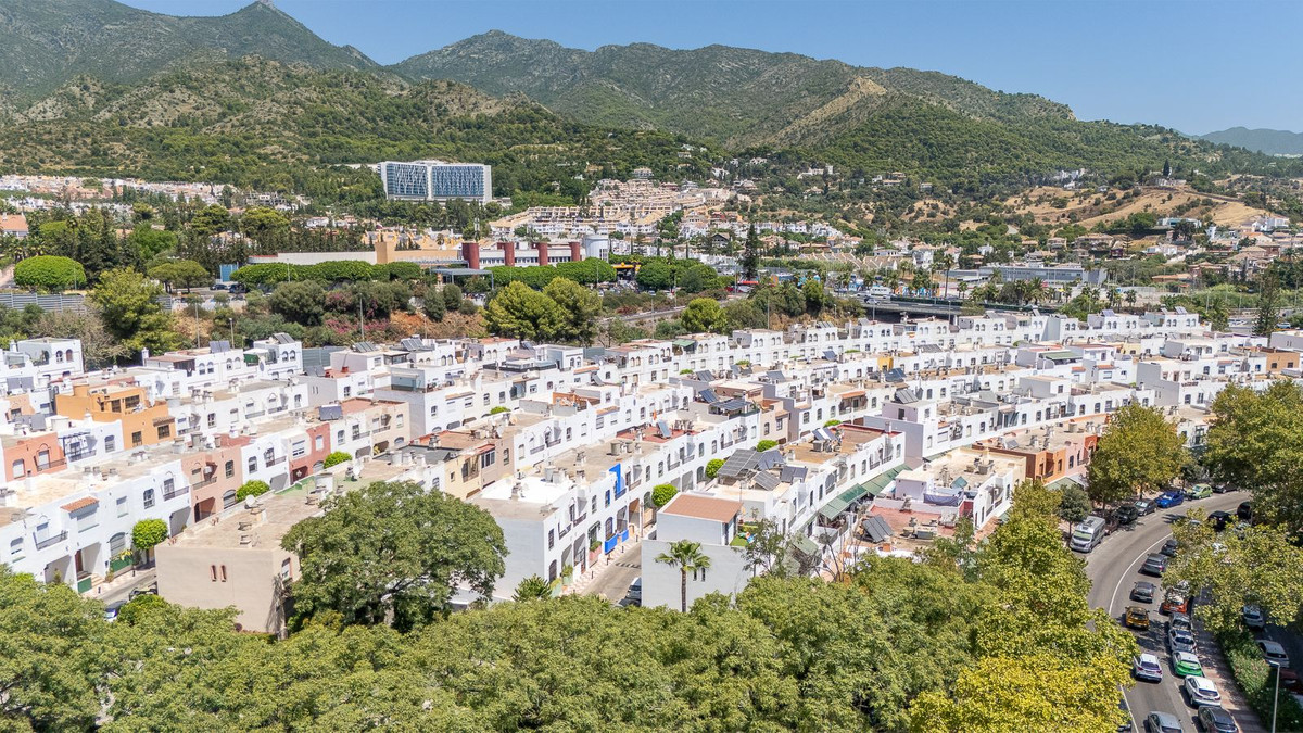 Se vende Pareada de 3 dormitorios en Costa Del Sol, Málaga, España