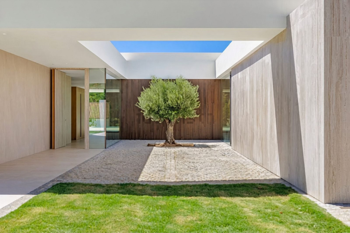 4 Bed Townhouse for sale in Sotogrande Alto Costa Del Sol, Cádiz, Spain