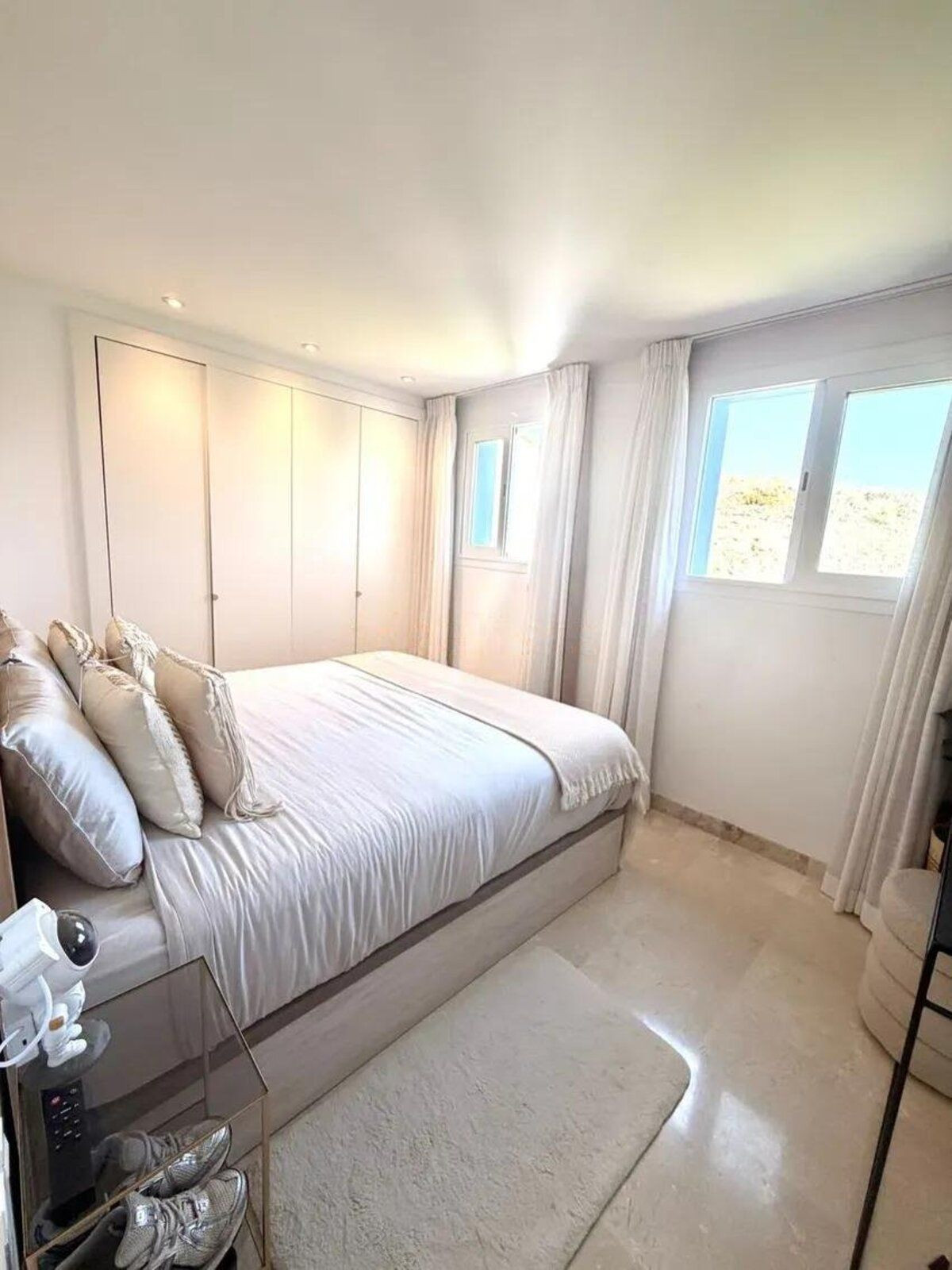 3 Bed Apartment for sale in El Paraiso Costa Del Sol, Málaga, Spain