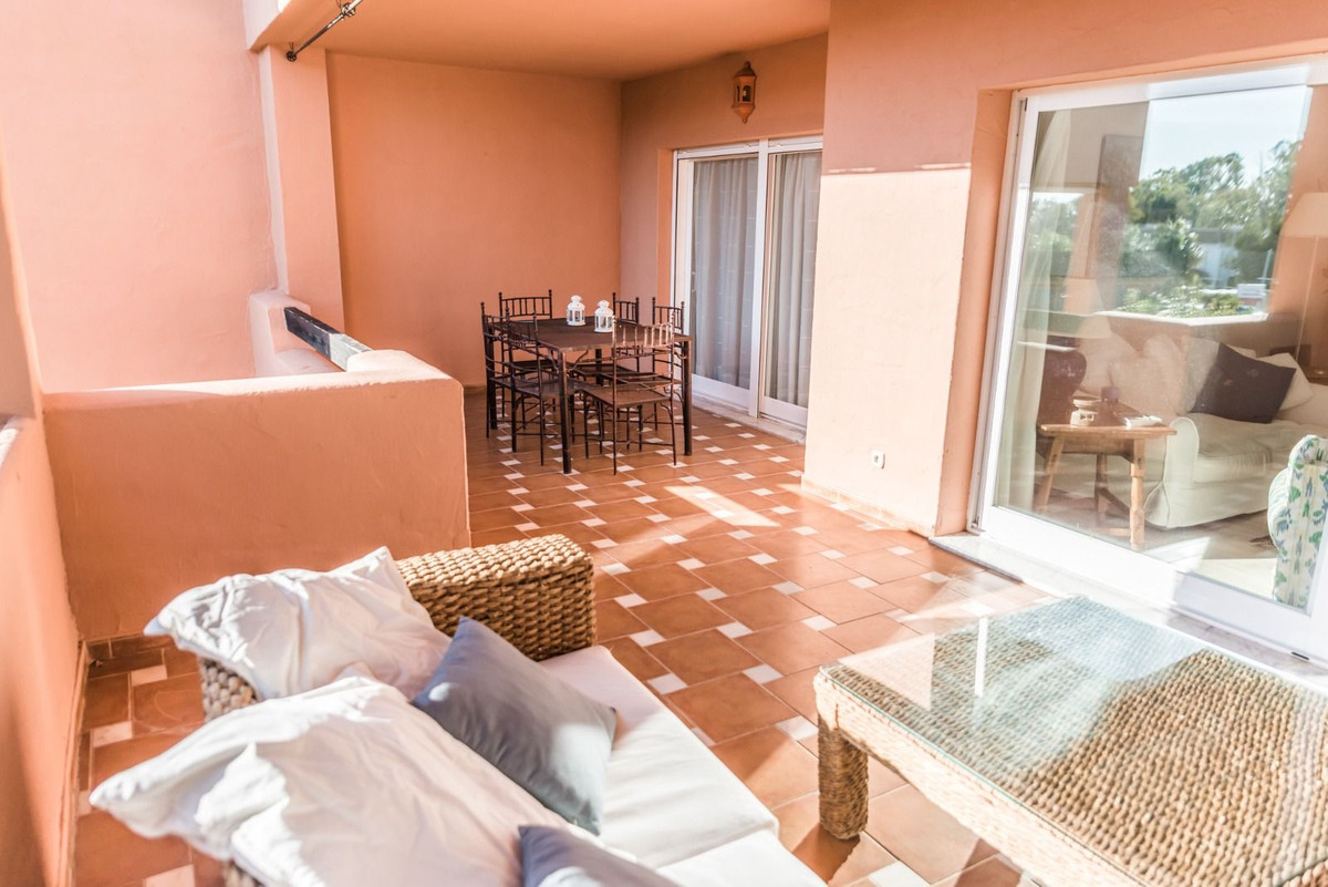 Se vende Apartamento Planta Media de 2 dormitorios en Costa Del Sol, Málaga, España