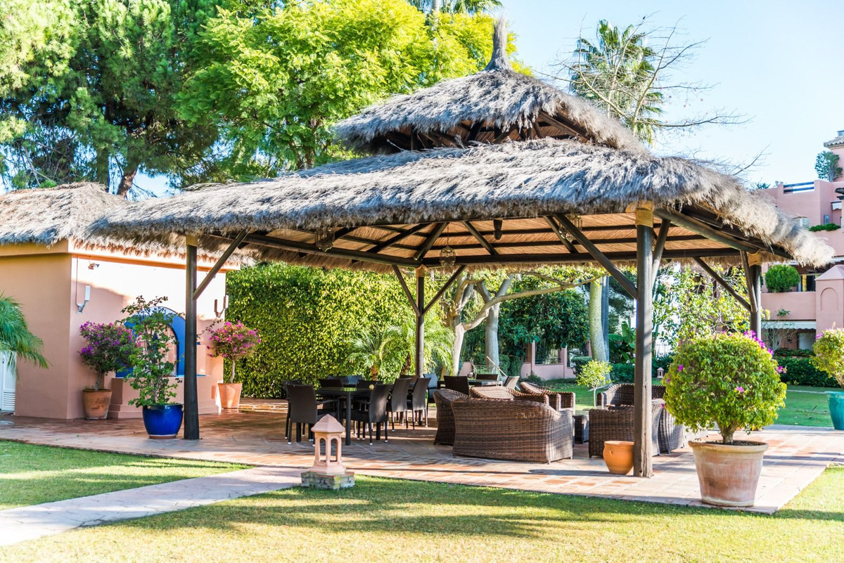 Se vende Apartamento Planta Media de 2 dormitorios en Costa Del Sol, Málaga, España