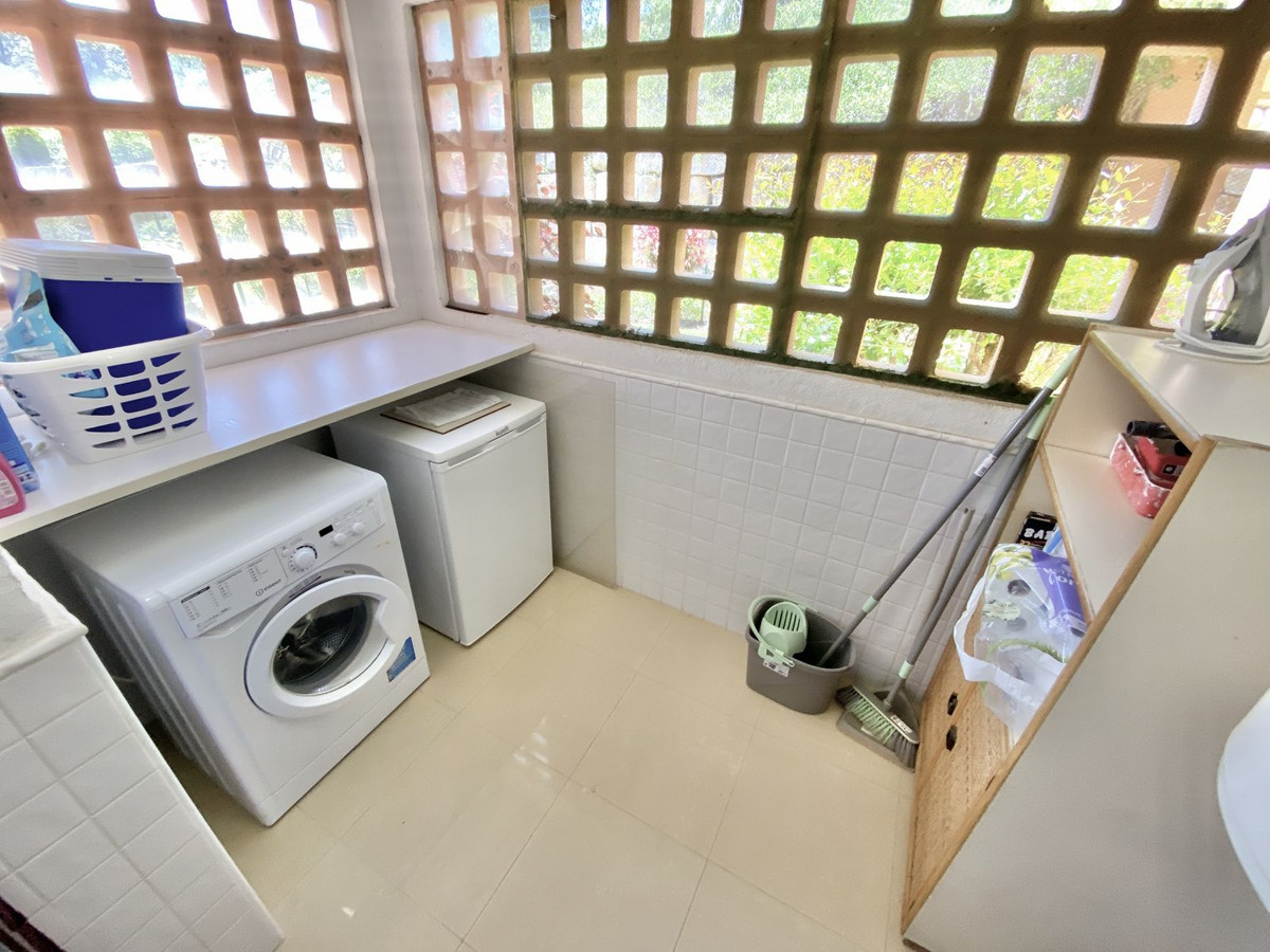 Se vende Apartamento Planta Baja de 2 dormitorios en Costa Del Sol, Málaga, España