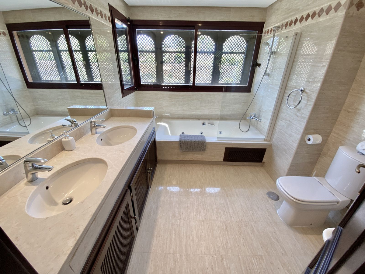 Se vende Apartamento Planta Baja de 2 dormitorios en Costa Del Sol, Málaga, España