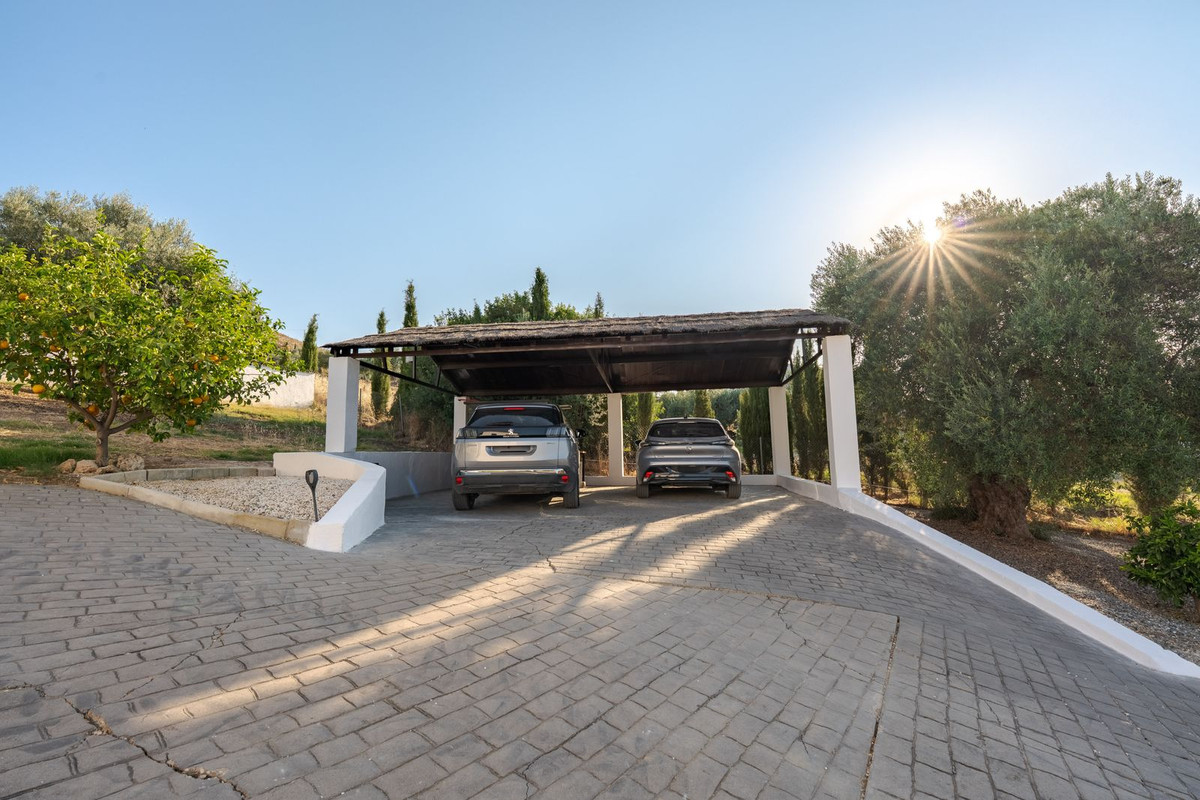 3 Bed Townhouse for sale in Coín Costa Del Sol, Málaga, Spain